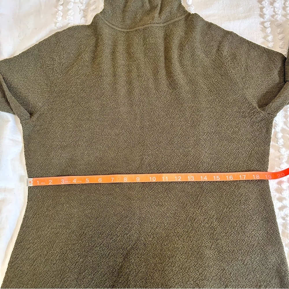 Eileen Fisher Women’s Olive Green Turtleneck Wool Crepe Sweater Sz L EUC - Picture 9 of 11